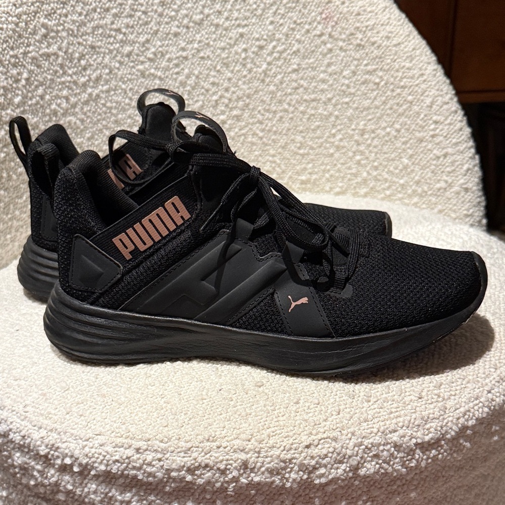 PUMA Women's Black Athletic Shoes